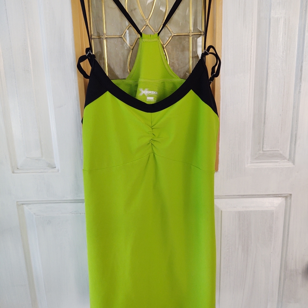 Version Performance Tank - image 6